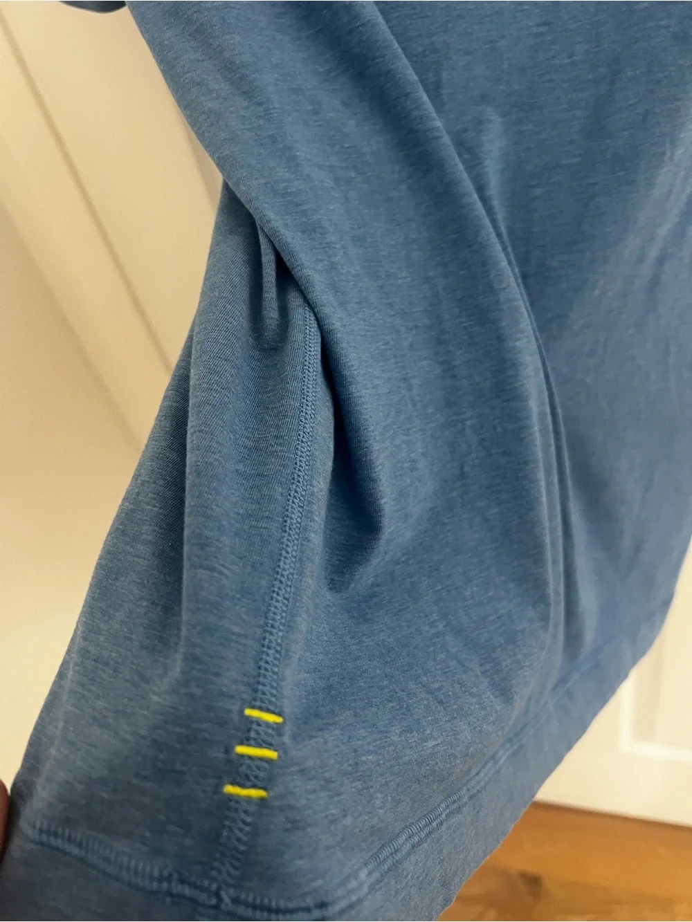 lululemon athletica Men's V‑Neck Tee in Steel Blue